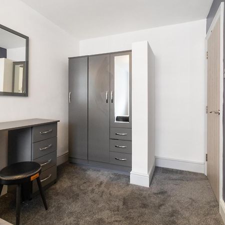Whiskawaystays - Foregate Street - Apartment 4 Worcester Bagian luar foto